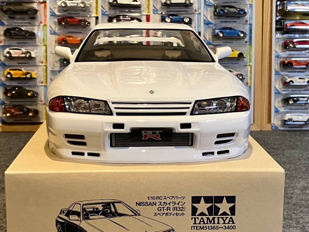 タミヤ ラジコン 日産スカイラインGT-R 塗装済 スペアボディ R32ホワイト
