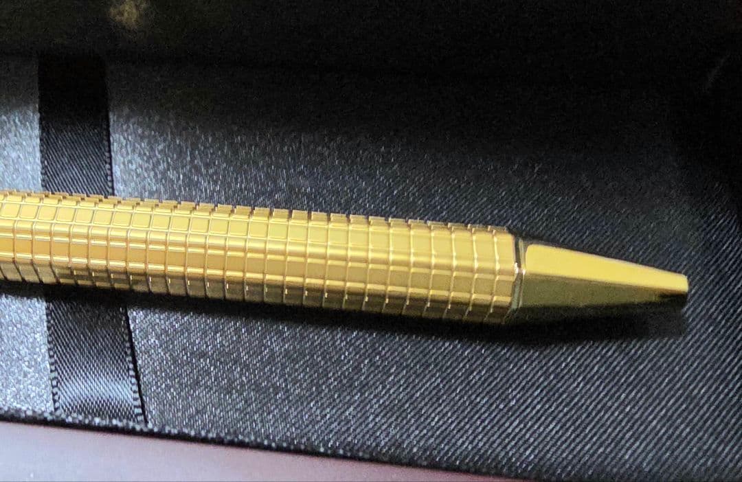 オーデマピゲ　ボールペン　ゴールド　箱付き　新品