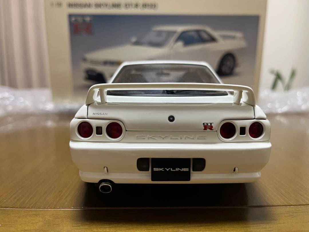 AUTOart 1/18 日産 スカイラインGT-R R32
