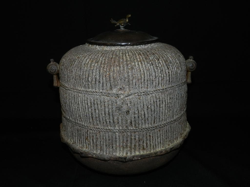 O18値下品 茶￼道具 江戸期 小槌環付き形 俵形白肌鐵地 亀摘み蓋