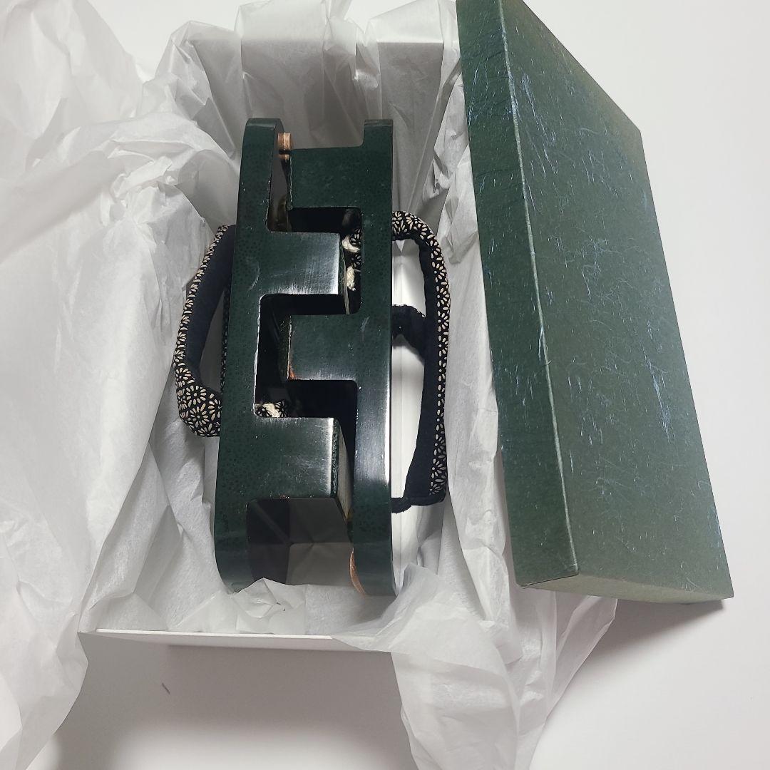 高級下駄　青森　津軽塗　七々子塗　深緑　二枚歯　8寸　鼻緒　印伝　菱菊文様