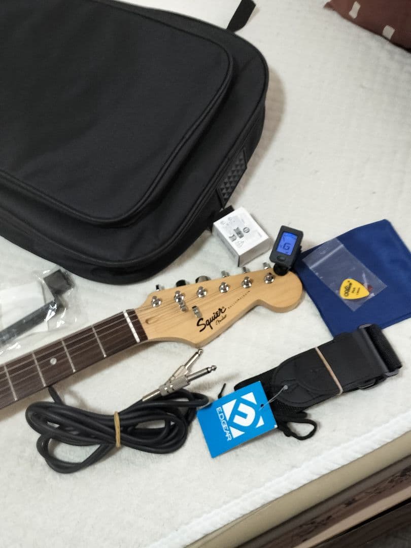 Squier by Fender スクワイヤー ストラト ケースオマケ多数付