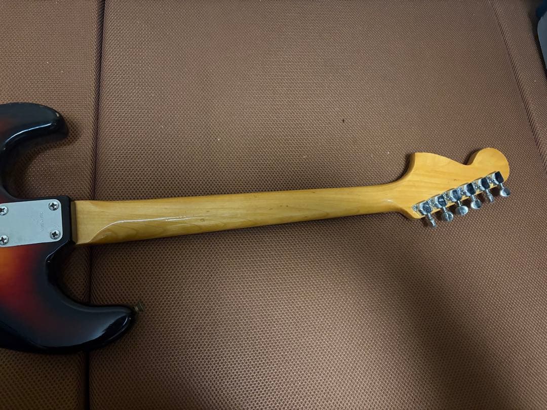 Fresher Straightiter エレキギター サンバースト