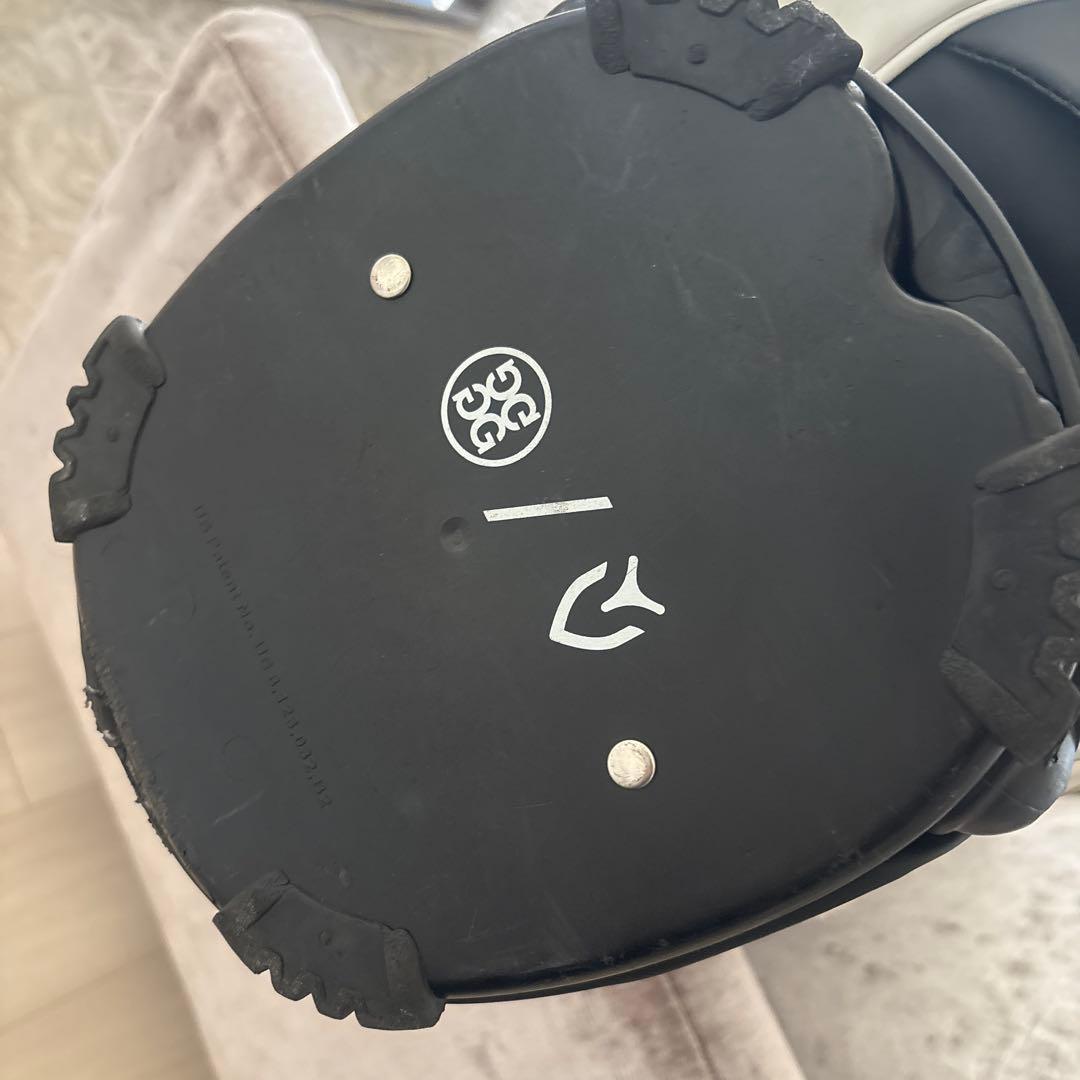 Gforeベゼルコラボ⭐︎キャディバッグ ホワイト/ブラック　スカル柄