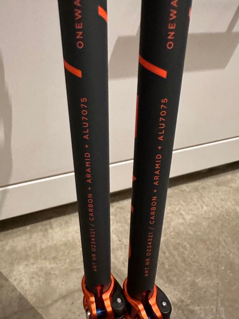 ONE WAY／TR カーボン バリオ ポール