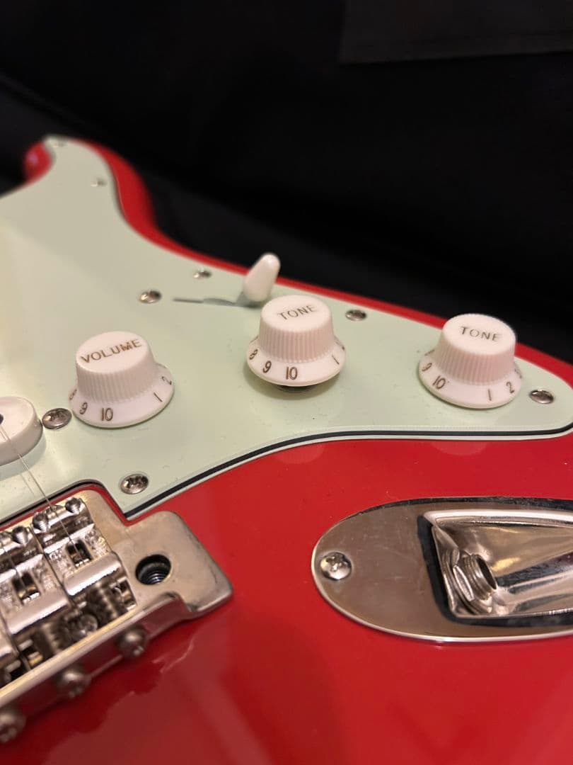 Squier FSR Classic Vibe 60s 限定カラー　ケース付