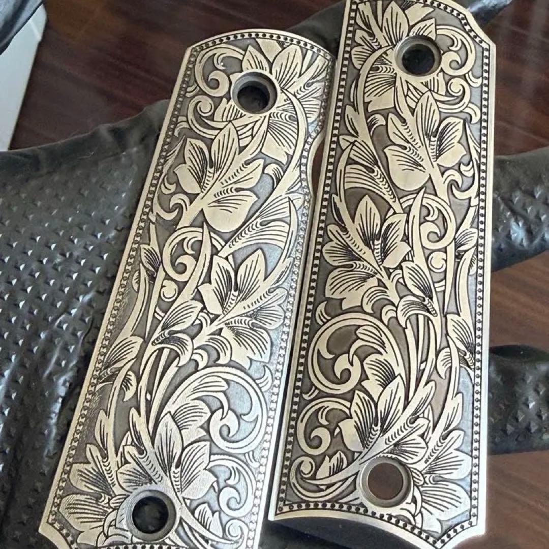 1911タイプ対応 グリップ周辺 装飾パーツ ステンレス製 巻草彫刻 工芸仕上げ