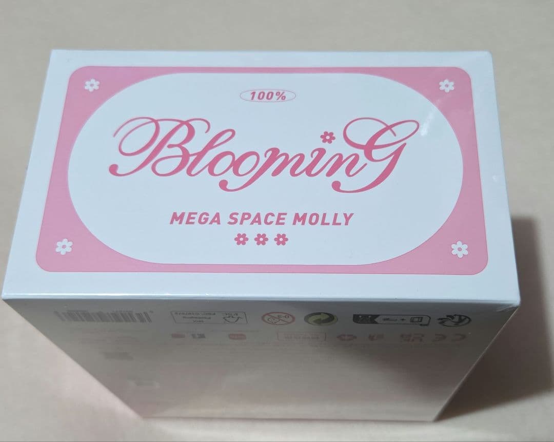 その他 POP MART Mega Space Molly Blooming