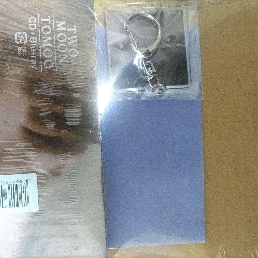 TOMOO TWO MOON(CD＋BD)早期予約特典キーホルダー+ZINE