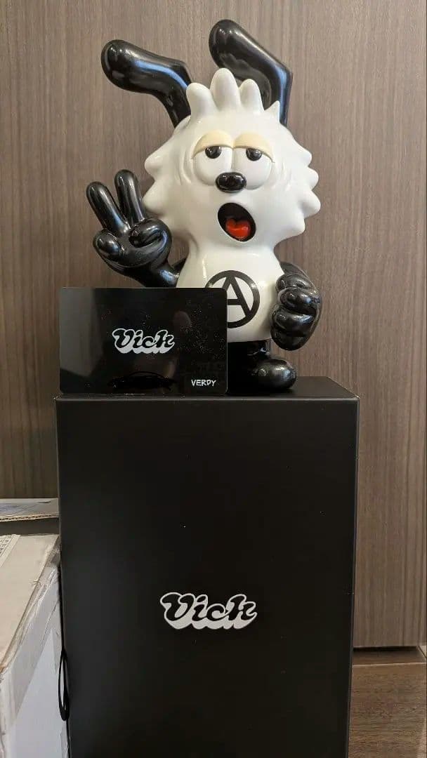 VERDY Vick フィギュア ComplexCon