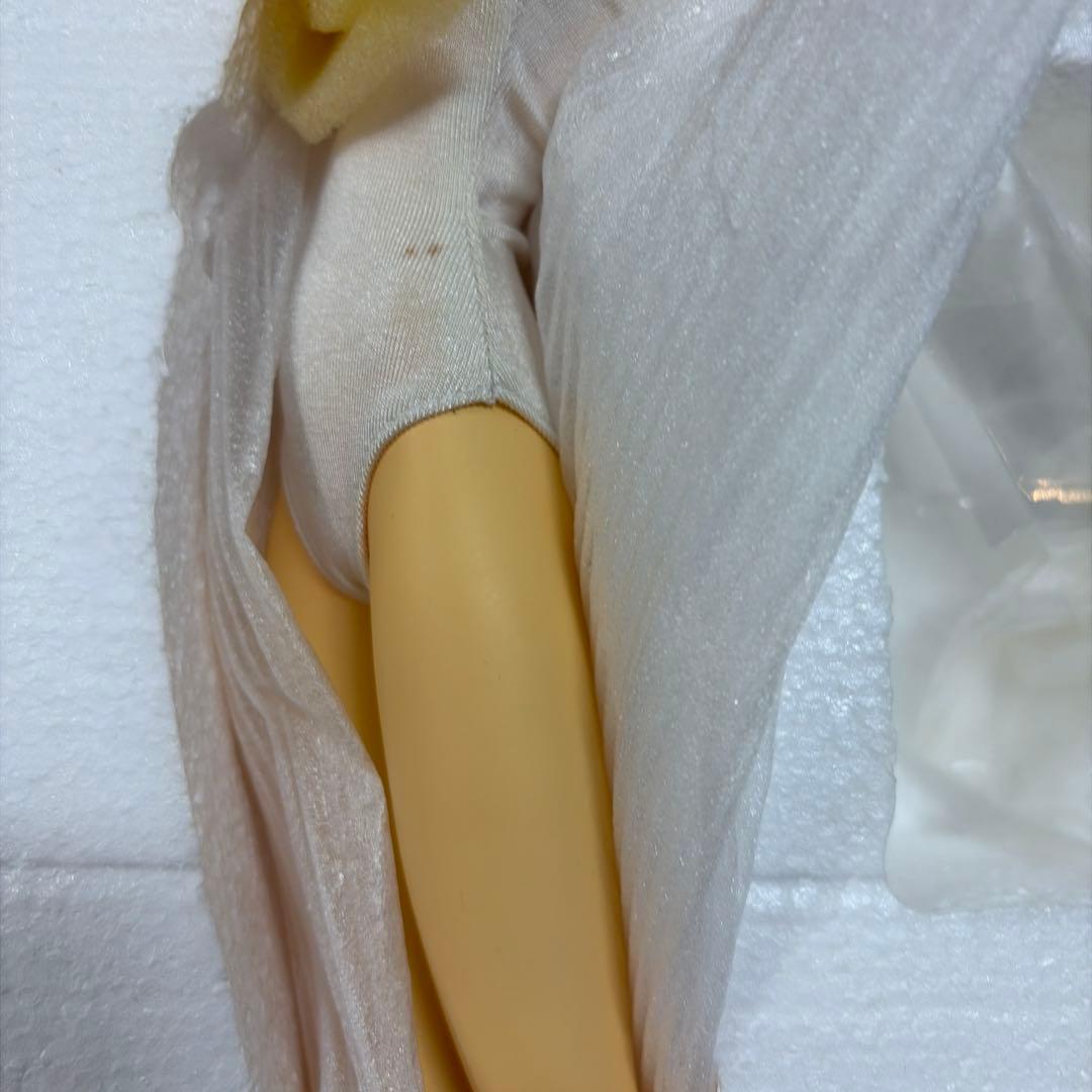 新世紀エヴァンゲリオン　綾波レイ (バスタオル・レイ 水着Ver.) 1/4