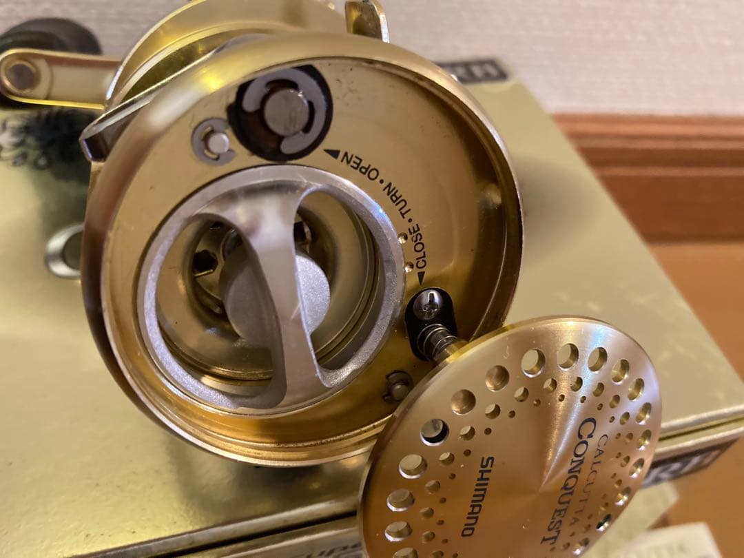 シマノ　04カルカッタコンクエスト201F