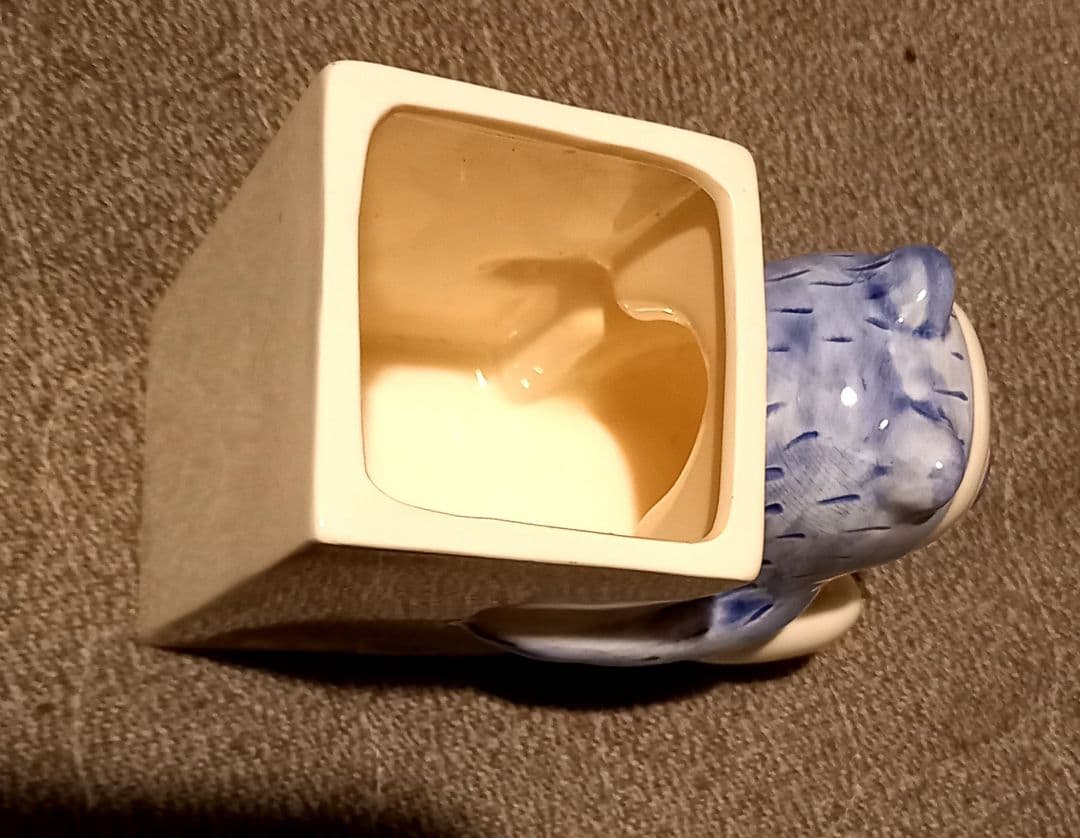 未使用　貴重　当時物　伝染るんです　かわうそ　ペン立て　陶器製