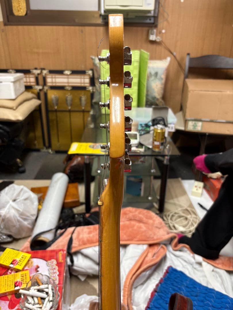 ストラトキャスター サンバースト 3ピックアップmogadakare