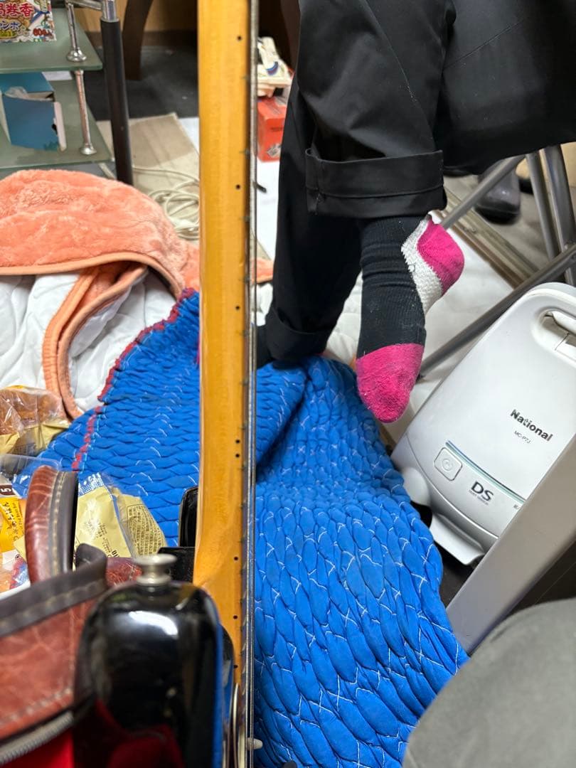 ストラトキャスター サンバースト 3ピックアップmogadakare