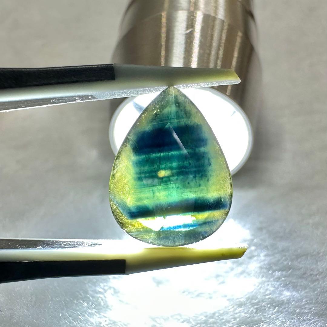 オーストラリア産　バイカラーサファイア　ルース