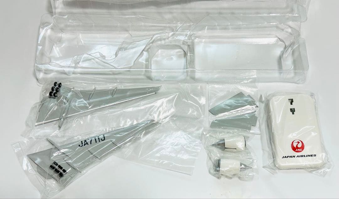 JALUX 1/200 777-200ER 日本航空　未組立品
