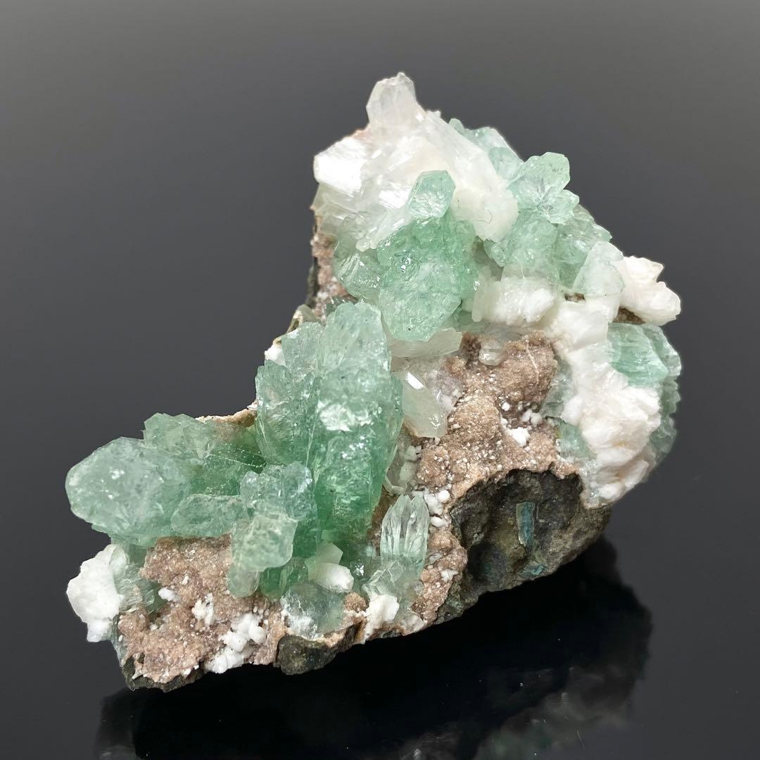 グリーンアポフィライト　スティルバイト　魚眼石　鉱物標本　原石　天然石　ストーン