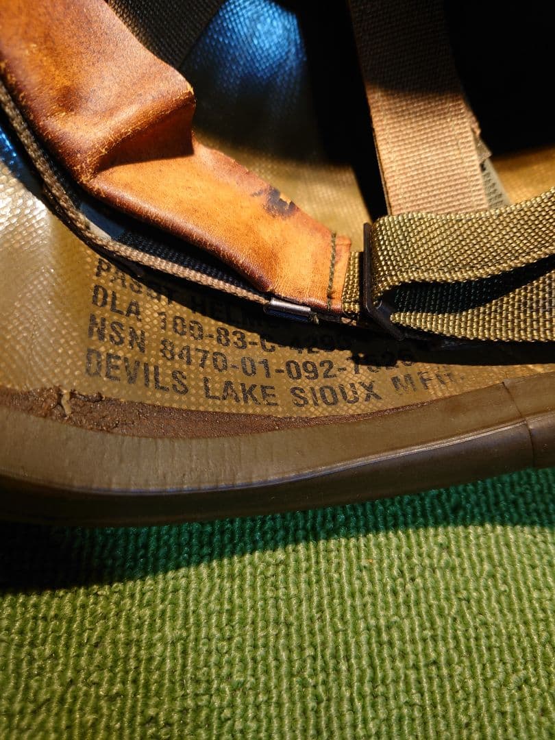 米軍放出　実物防弾Pasgtヘルメット　フリッツバリスティックヘルメット 80s