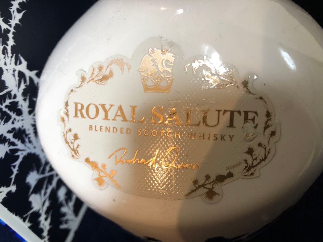 【限定デザイン】ロイヤルサルート21年　リチャードクインエディション　外箱付き