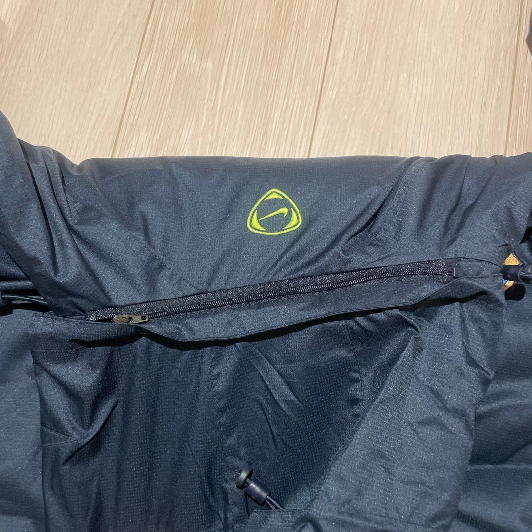 バルセロナ　ナイキ　サッカー　ベンチコート　防寒　防風　あったか