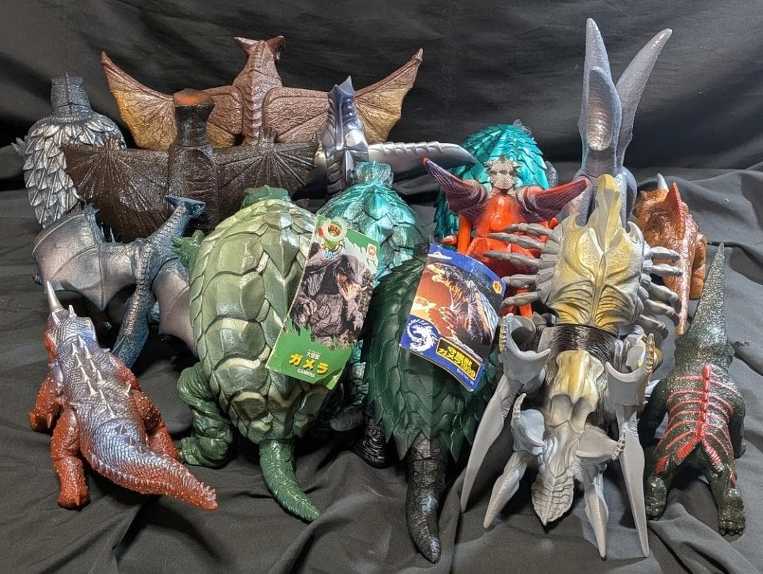 昭和～平成ガメラ＆対戦怪獣（バンダイ）ソフビフィギュア・コンプリート15体セット