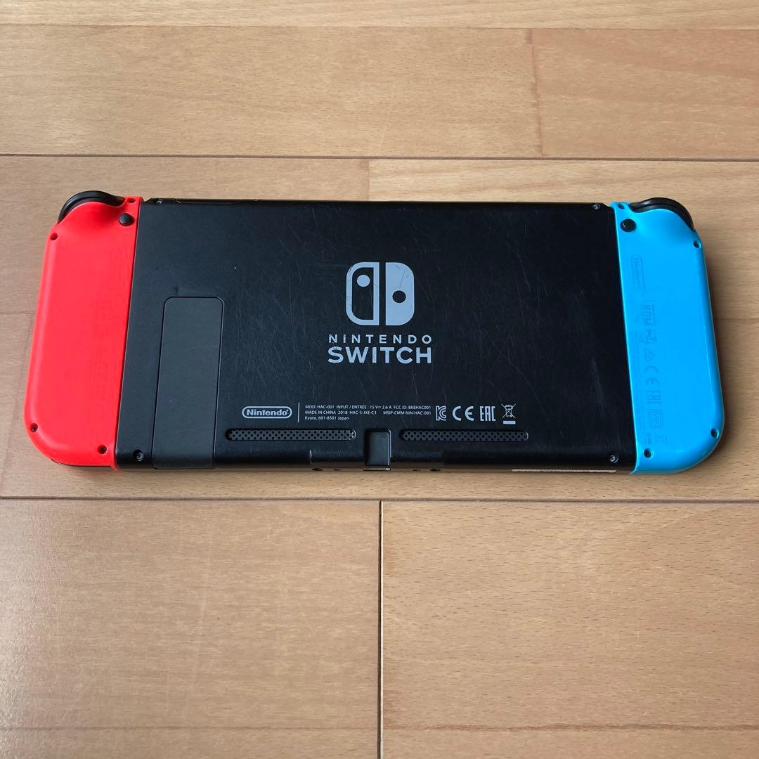 ①Nintendo Switch ネオンブルー、ネオンレッド