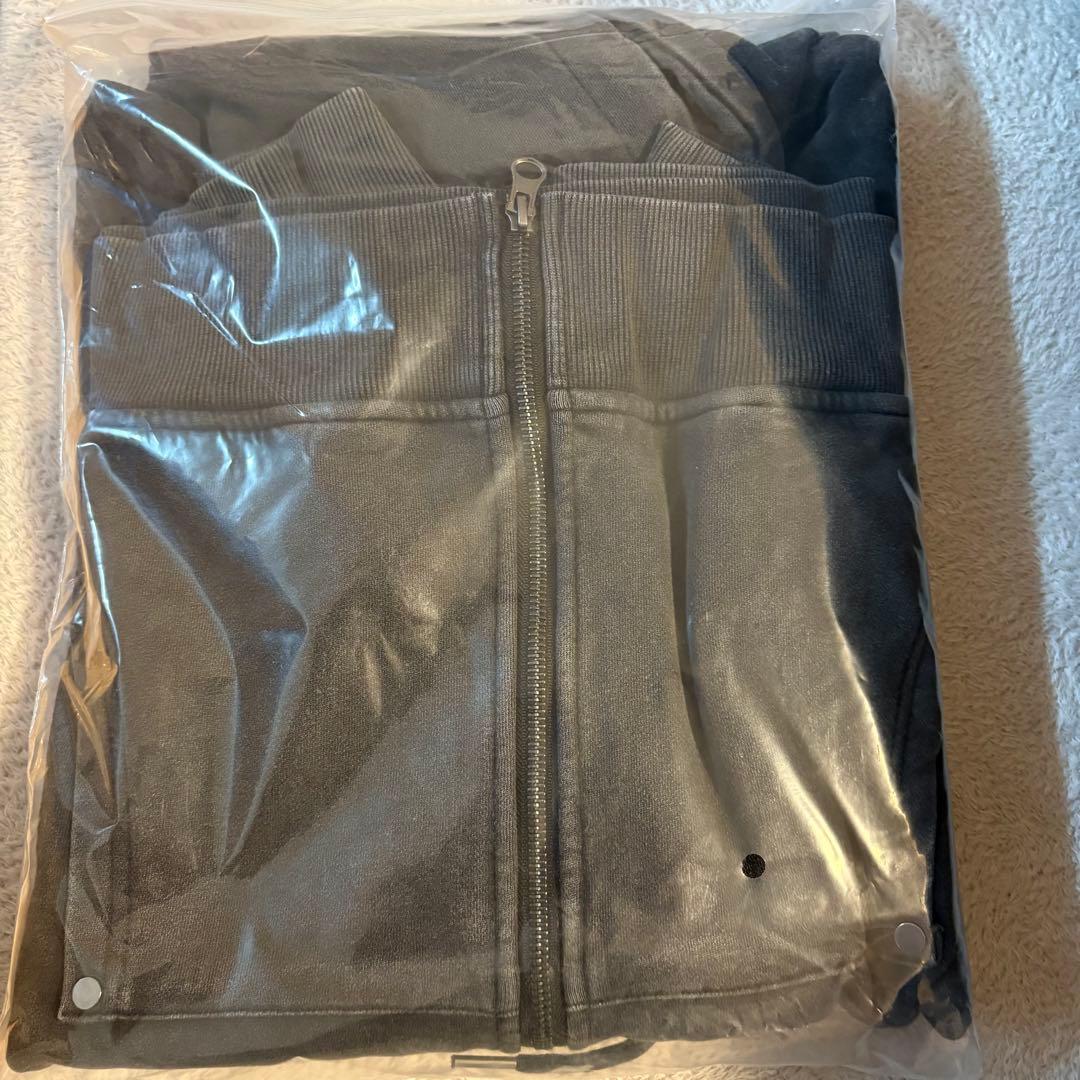 TWICE ポップアップ　フードジップ　パーカー 新品未開封