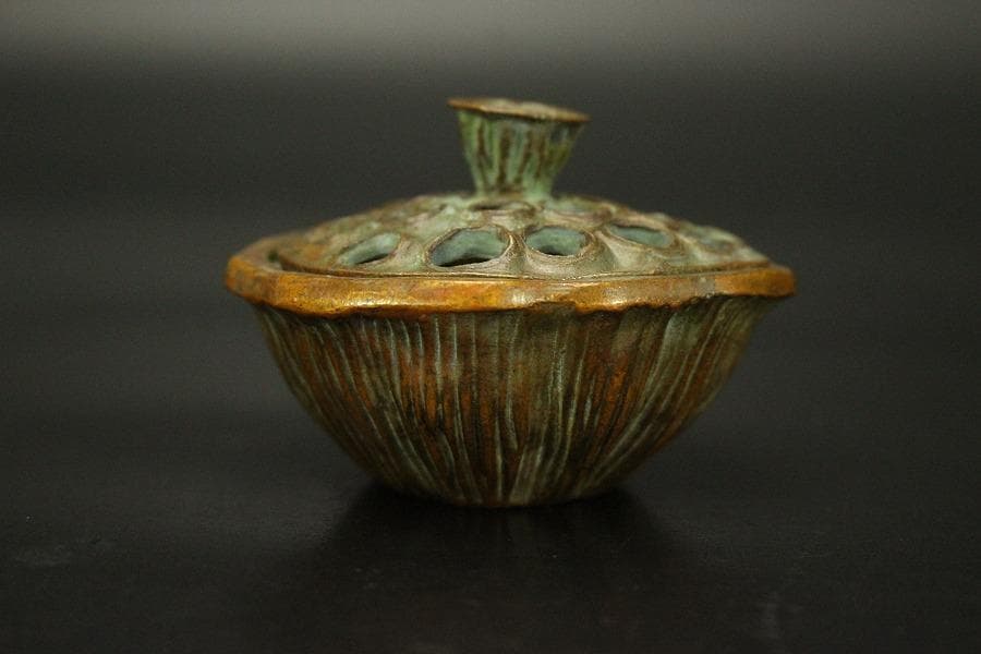 古銅 蓮形 在銘 香炉 5.8cmx5.7cm(A286)