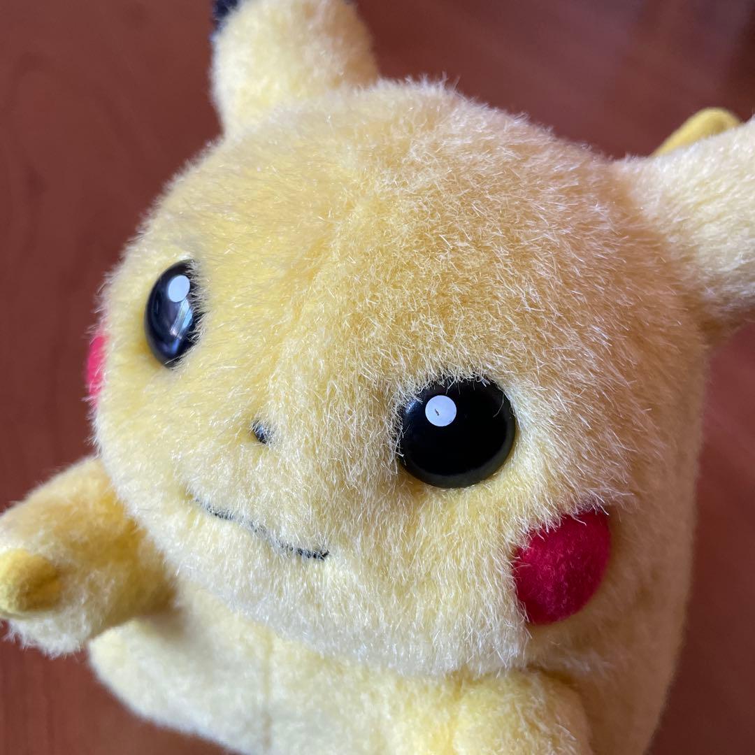 初期 ピカチュウ　TOMY ぬいぐるみ