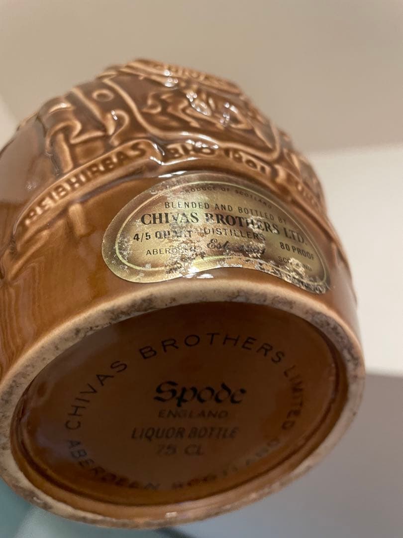 ロイヤルサルート 21年 スコッチウイスキー 陶器ボトル 茶色 Chivas