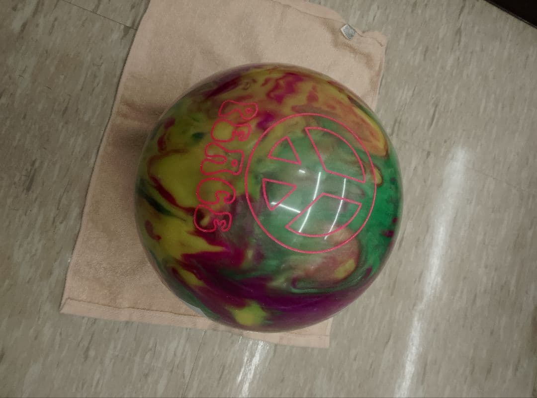 ボーリングボール　14ポンド　２点セット　ケース付き