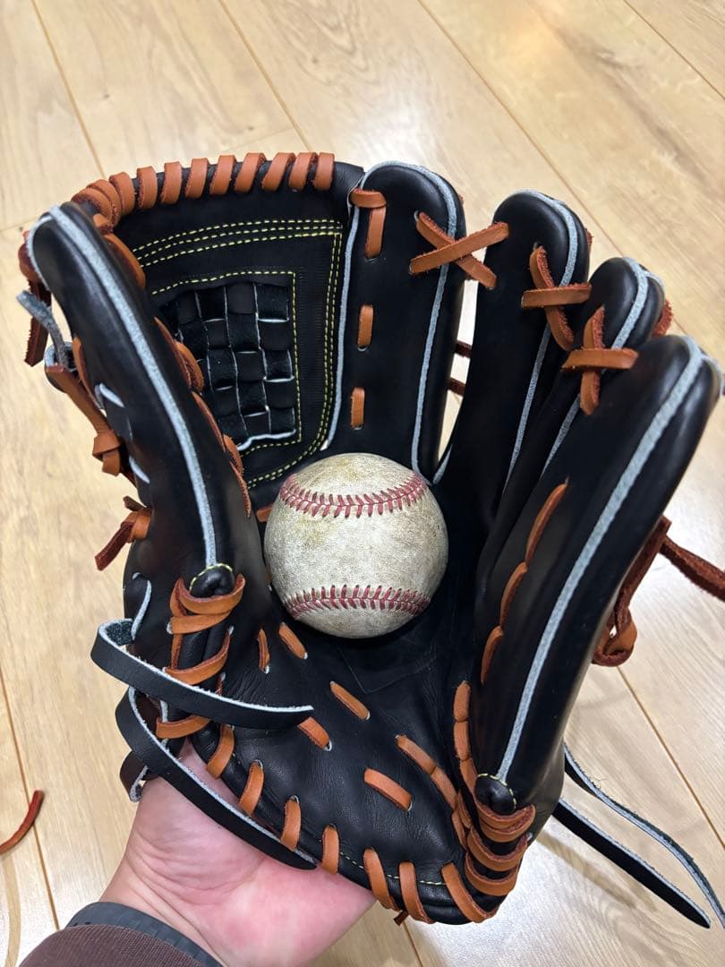 ディファイン一般硬式内野手グローブ！ほぼ新品！型付け済み！即戦力！