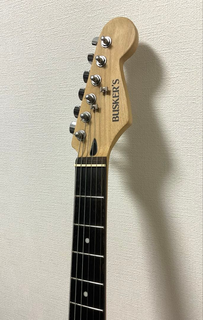 BUSKER'S ストラトキャスター　赤