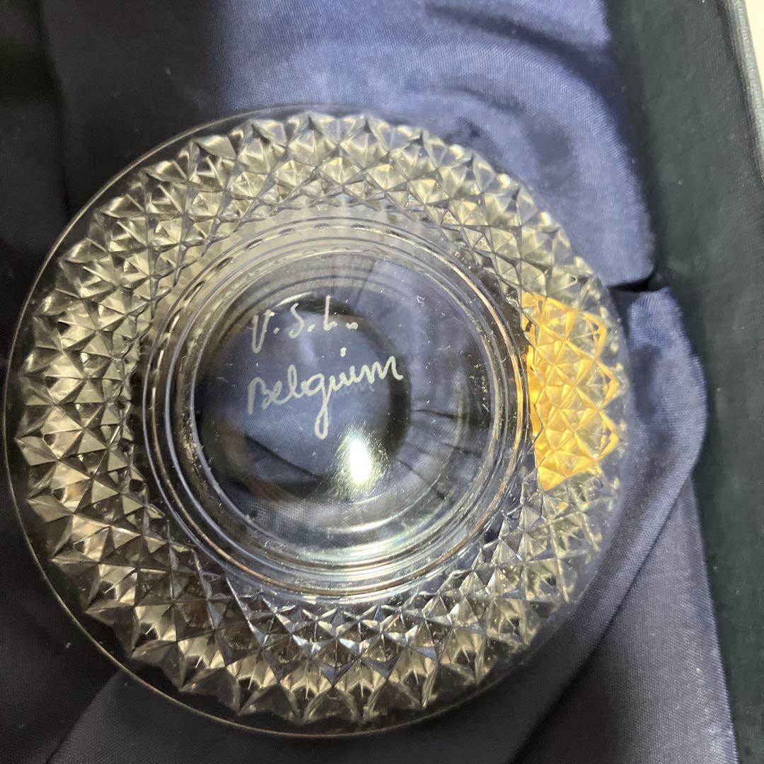 ベルギー王室御用達名門ガラス会社のカッティングガラス盃３点（日本の三ッ重盃？）