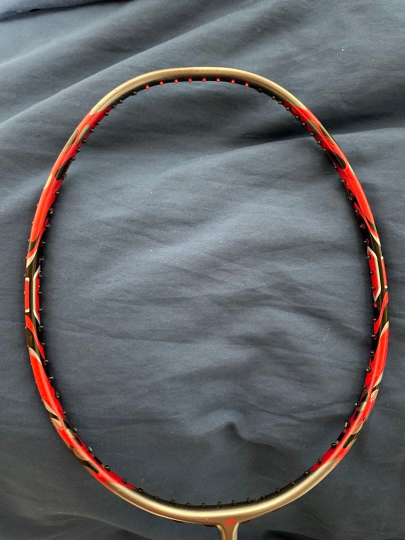 アークセイバー11pro バドミントンラケット レッド/ブラック