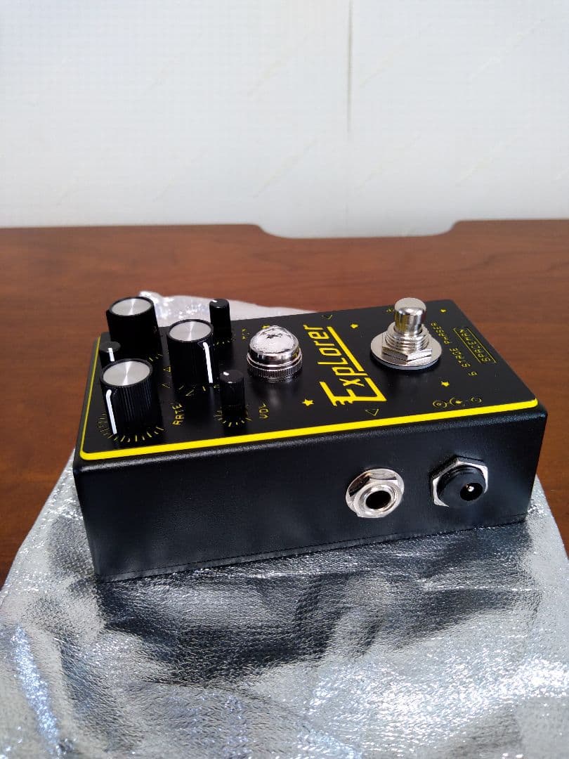 ギター Spaceman Effects / Explorer