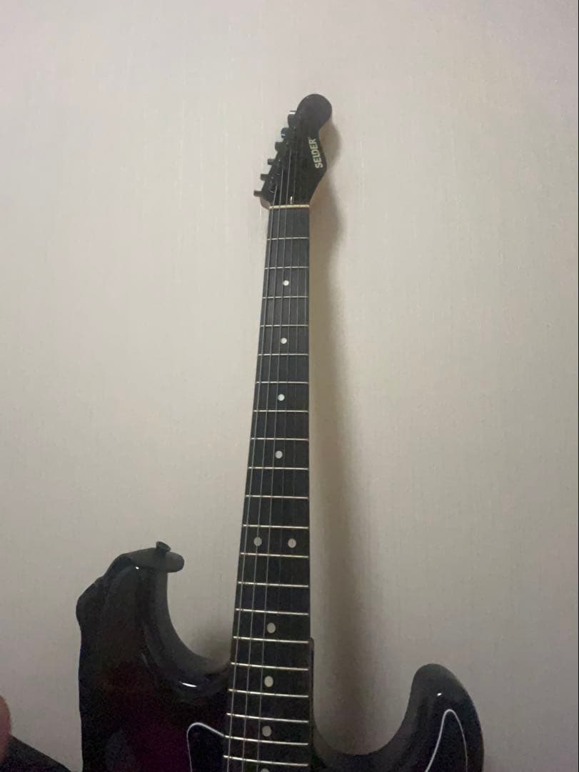 パープル ストラトキャスタータイプ エレキギター