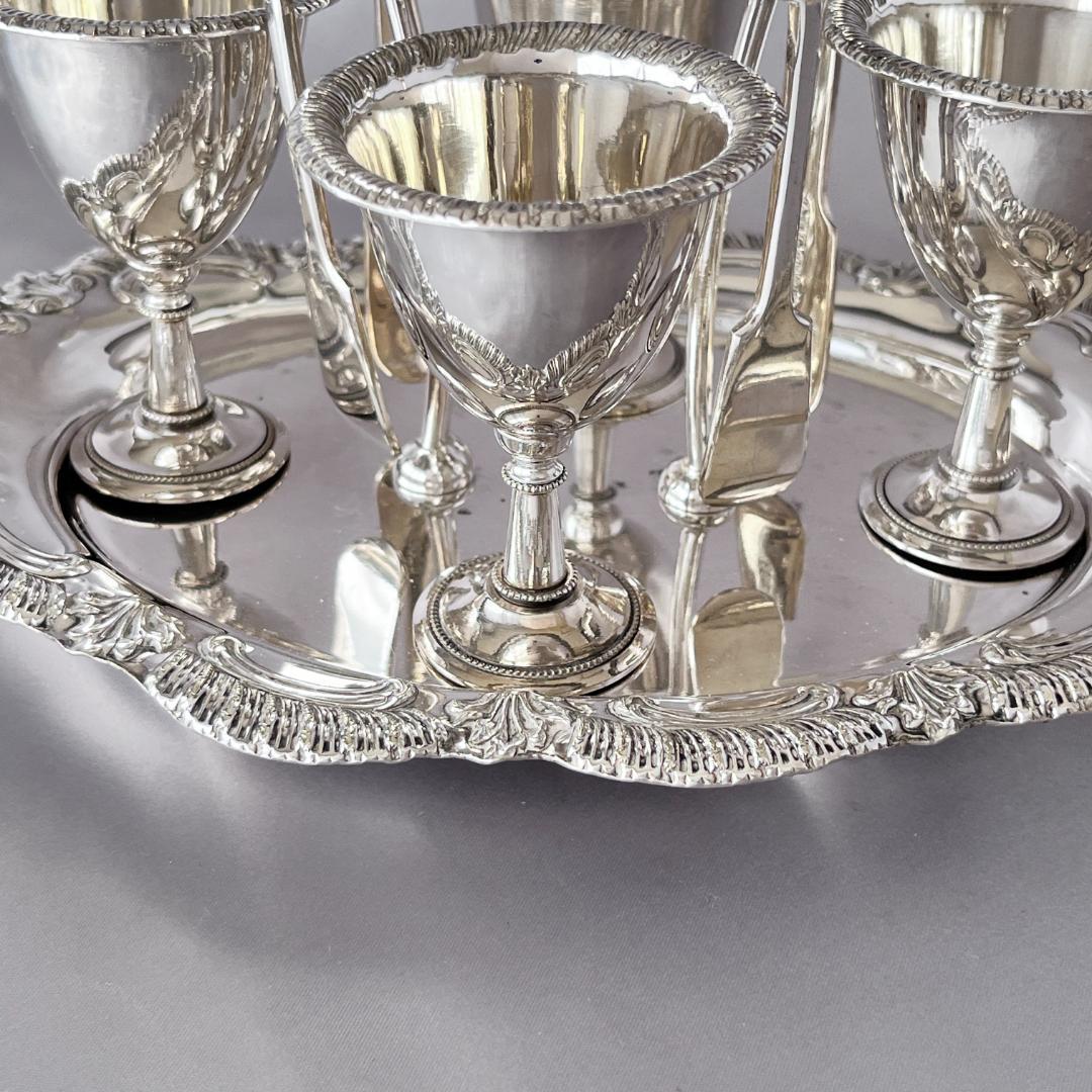 【英国】ビクトリアンのエッグクルーゼ　エッグカップ/スタンド/スプーン