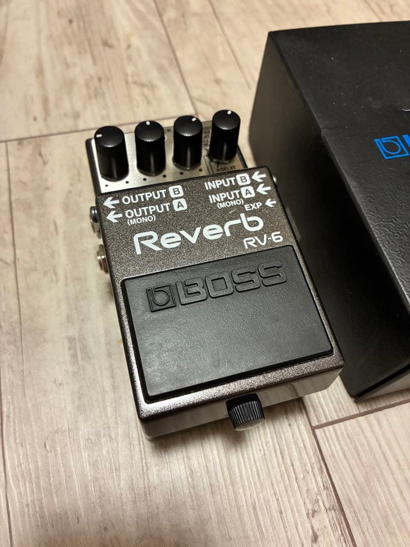 BOSS リバーブエフェクター RV-6 本体と箱付き