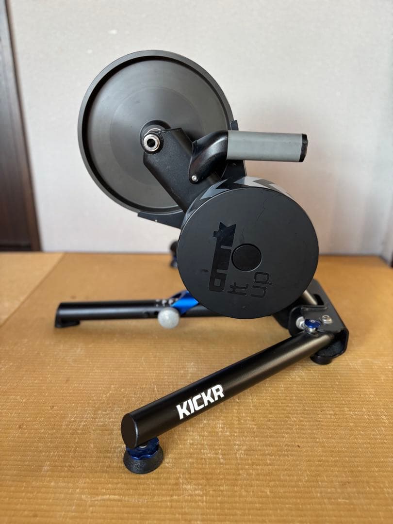 Wahoo KICKR 固定ローラー