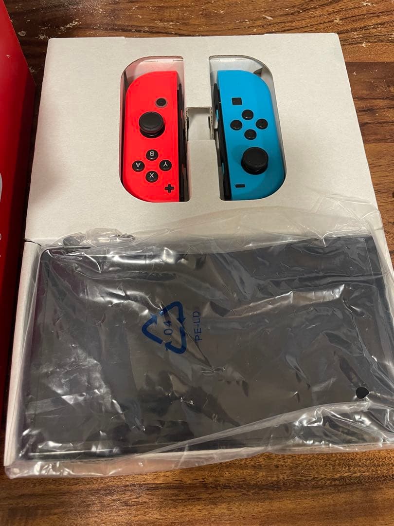 Nintendo Switch 本体 有機ELモデル　キャリングケース付