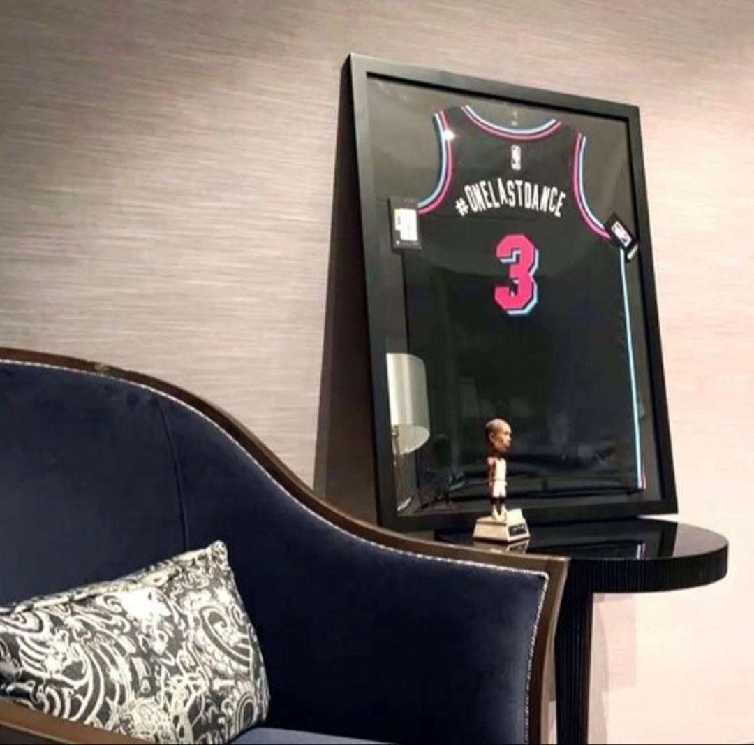 ユニフォーム　額縁　額　木製　フレーム　野球　サッカー　バスケ　スポーツ　新品