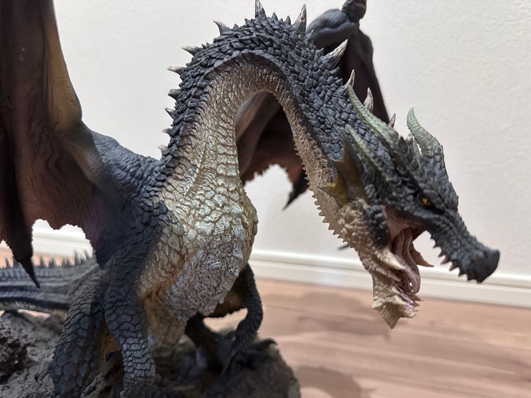 ミラボレアス(クリエイターズモデル)+レウス装備ハンター(リボルテック)