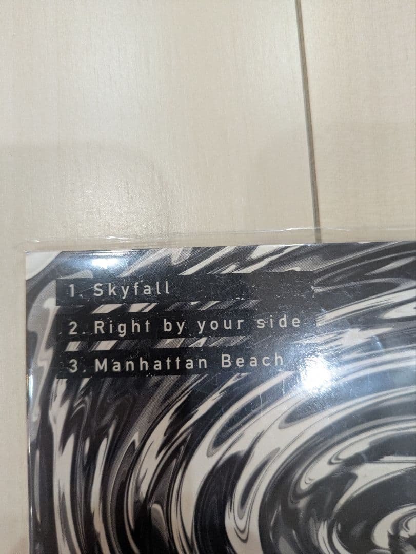 正規品未開封 ONE OK ROCK　Skyfall