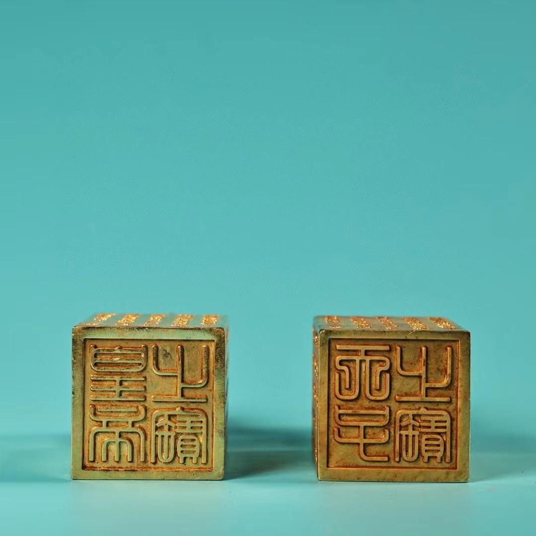 中国古美術・旧蔵鎏金の獣印鑑セット・純銅製・高浮彫・置物・書道具・文房具・風水