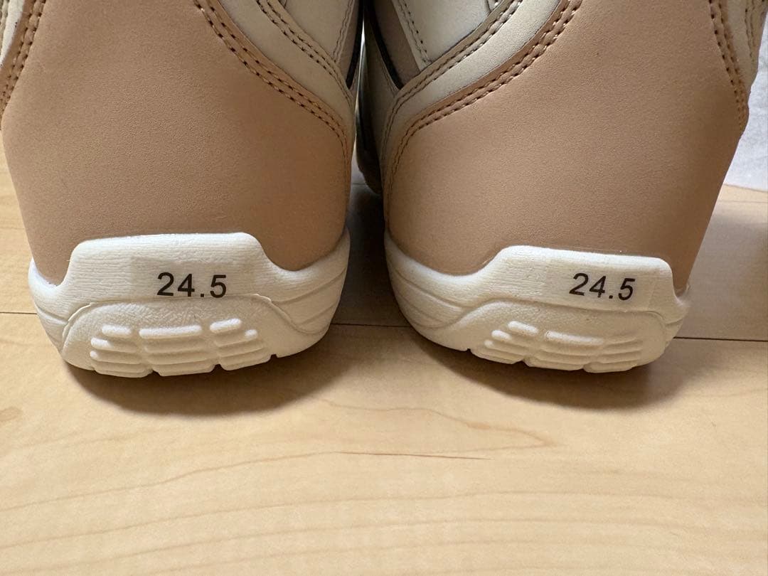 女性用スノーボードブーツ　ビジョンピークス 24.5 新品、未使用