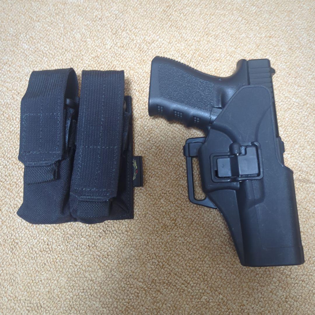 Glock 19 ガスガン 2マガジン、ホルスター、収納ケース等