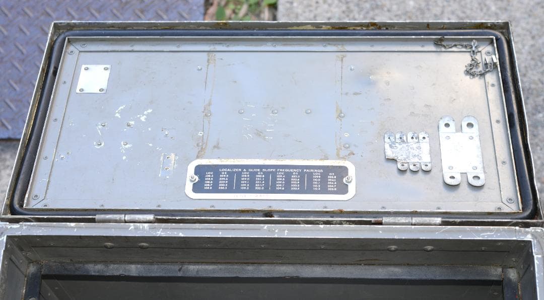 collins /コリンズ　アルミケ－ス　ビンテ-ジ！！　入手困難です！！