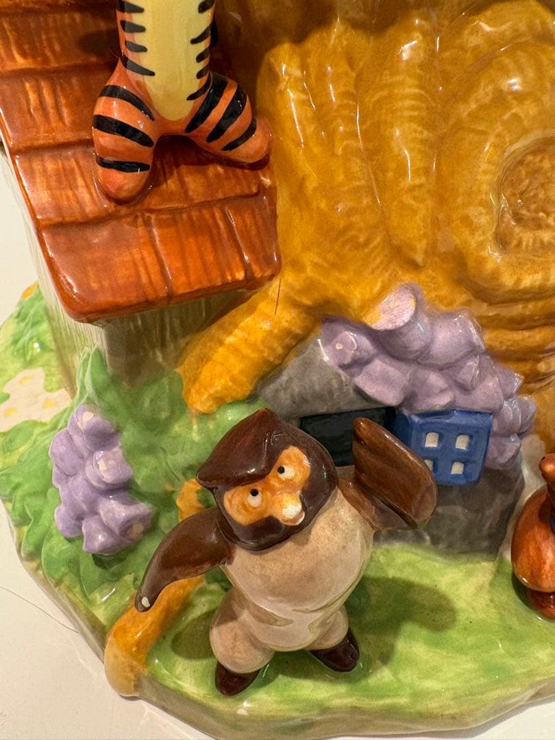 ウィニー・ザ・プー ツリーハウス 陶器製クッキージャー